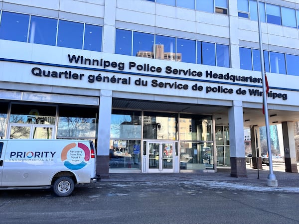 Winnipeg police investigating serious crash on Pembina Highway