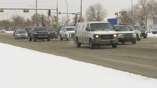 Snowy road conditions in Edmonton, Alta. on Nov. 28, 2025. (Sean McClune/CTV News Edmonton)