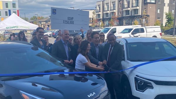 Ottawa Community Housing tenants plug into new electric vehicle carshare program