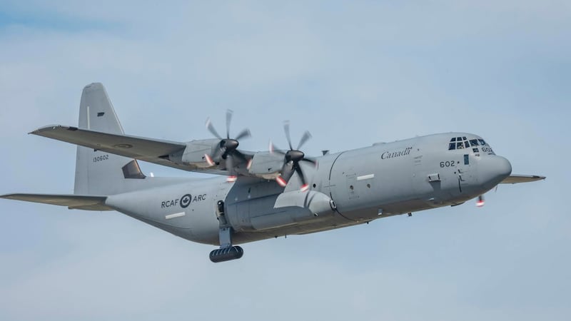 Search ends for missing plane after debris discovered in Ontario lake