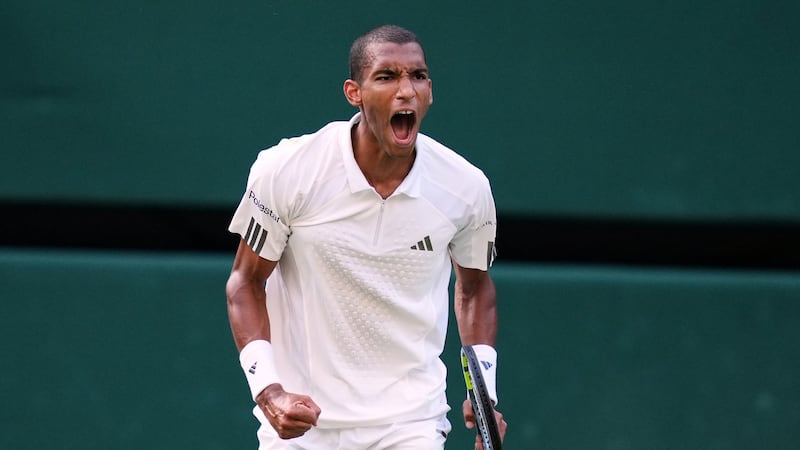 Auger-Aliassime returns from injury with win over Tsitsipas in Cincinnati