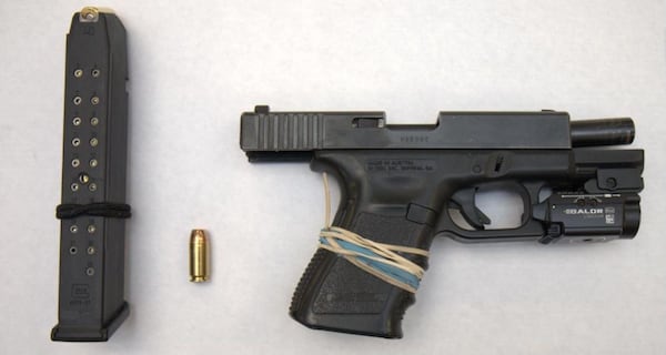 19-year-old charged after allegedly bringing loaded gun into Hamilton restaurant