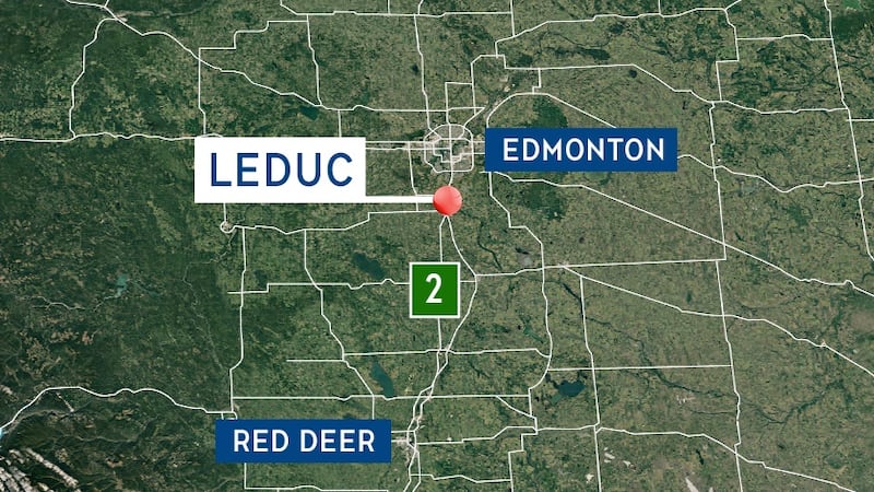 2 dead, 2 injured in Leduc crash