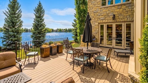 Inside 12231 Lake Louise Way S.E., in Calgary, Alta. (Realtor.ca)