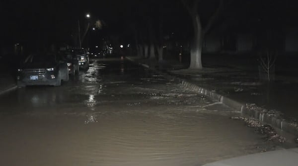 Friday morning water break impacting Winnipeg street