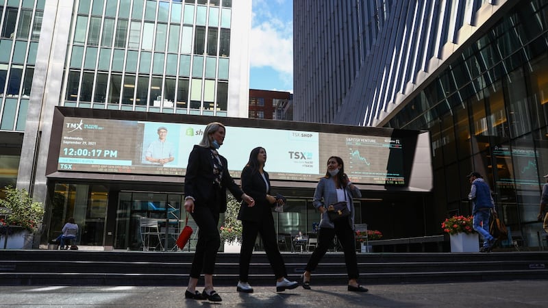 S&P/TSX composite falls more than 350 points, U.S. markets mixed