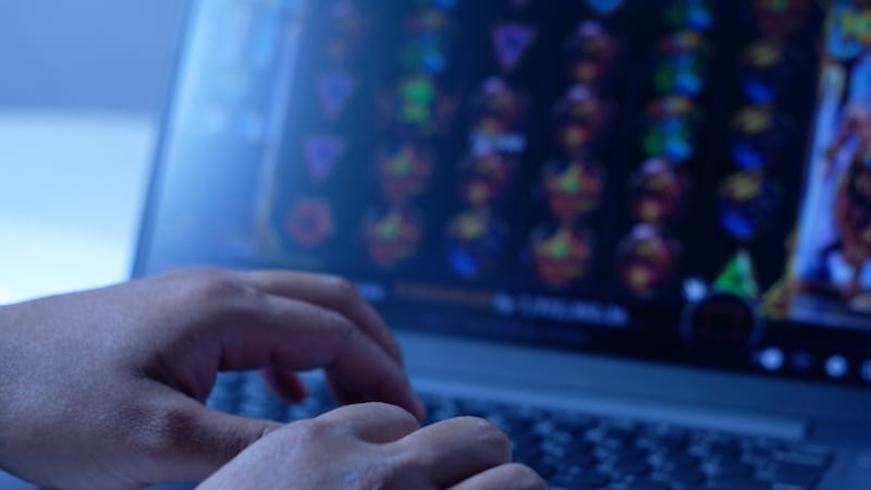Woman can keep $112,000 her ex-boyfriend won using her online casino account: court