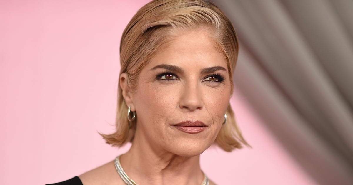 Photo : ctvnews.ca Selma Blair arrêtée à New York pour agression du personnel de Delta