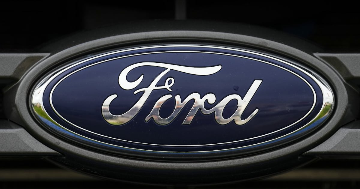 Target Ford Ford first target in auto industry bargaining: Unifor