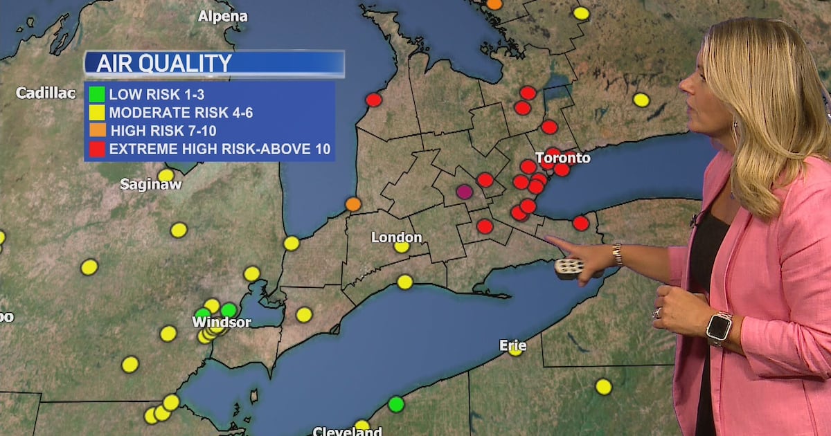 Air quality deteriorating as wildfire smoke moves into region