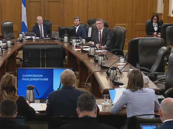 Quebec referendum? Parties pushing government to answer: yes or no