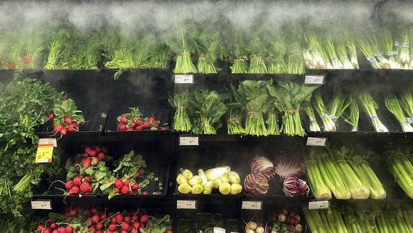 Ottawa residents hunt for savings as Canadians take on debt to afford groceries