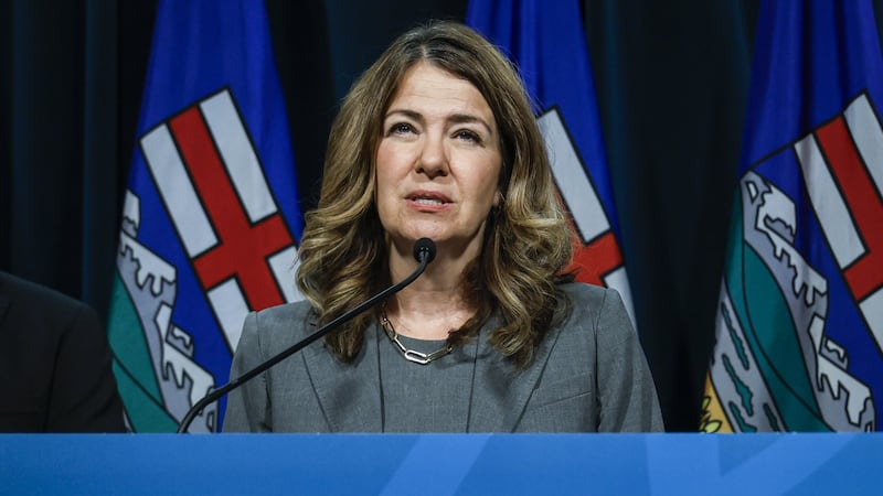 ‘I don’t think so’: Smith says referendum won’t handicap her at investment summit