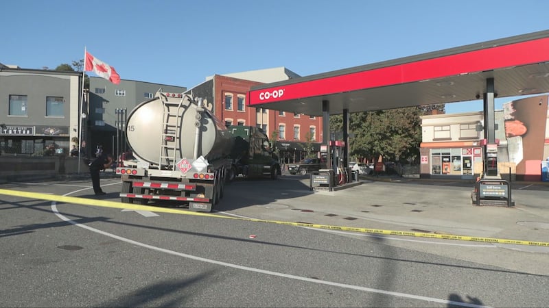 Pedestrian dead after collision with fuel tanker in Nanaimo