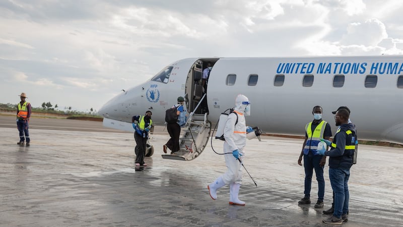 Canada extends Ebola travel restrictions for another 30 days