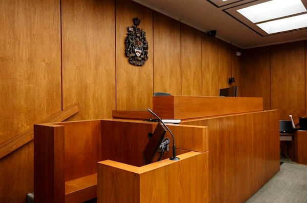 Edmonton man pleads guilty to impersonating a police officer