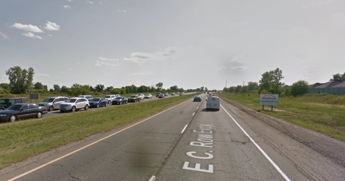 Construction on EC Row Expressway
