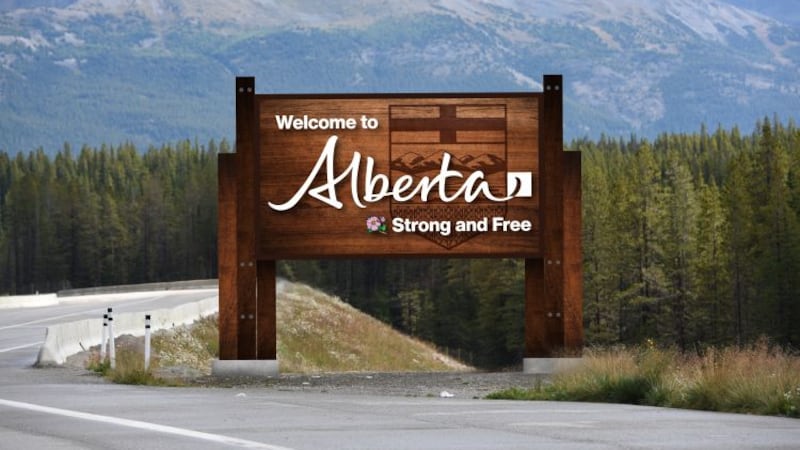 Alberta government to use ‘Strong and Free’ motto on provincial welcome signs