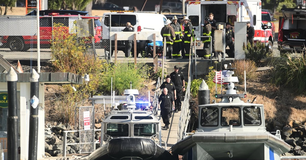 1 dead, 2 missing after boat capsizes near Alcatraz Island off San ...
