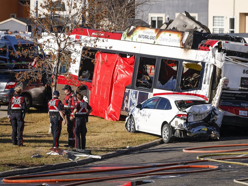 2 victims identified as investigation continues into fatal Calgary bus crash: police