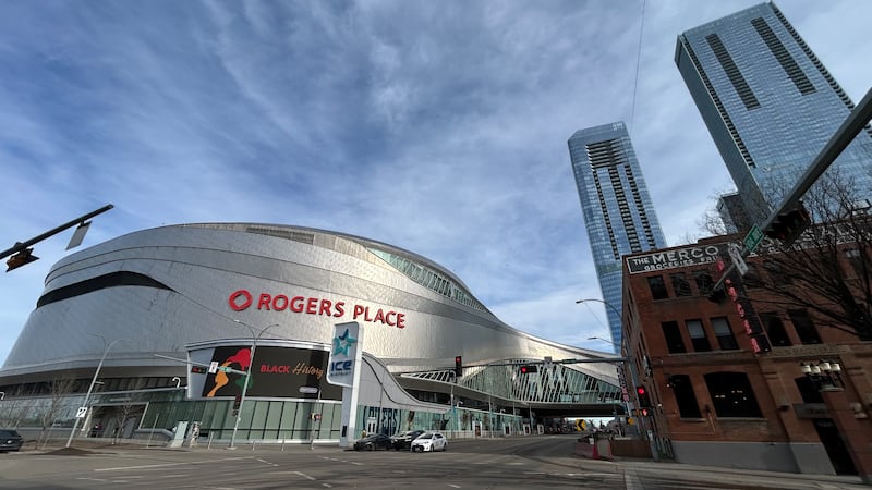 Oilers watch parties return to Ice District