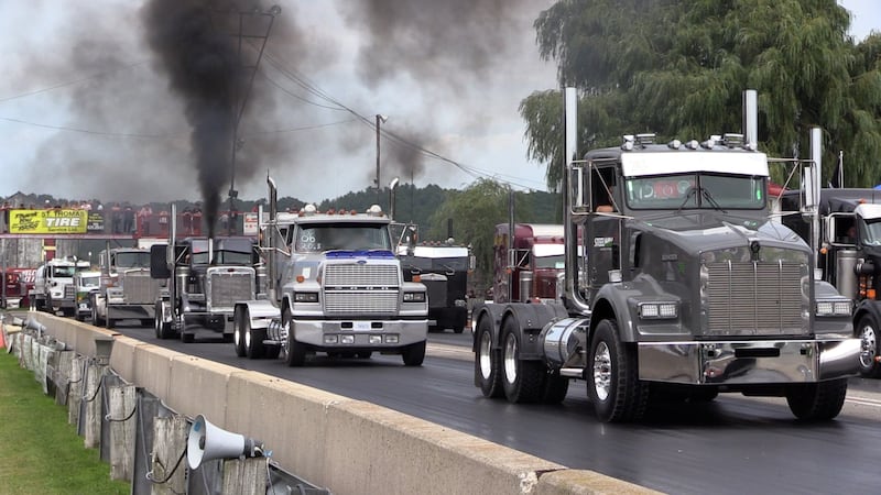 ‘A good tribute to him’: memorial ride honours St. Thomas trucker killed in Hwy 403 crash