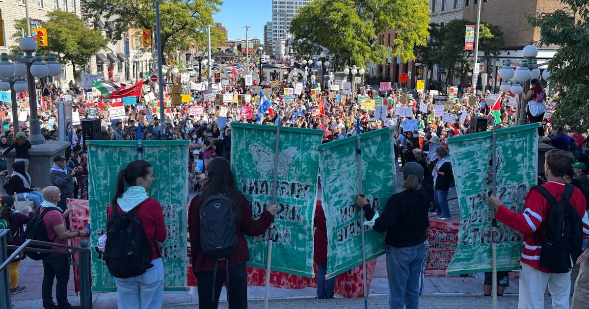 Draw the Line Ottawa: Marchers protest Carney gov't agenda