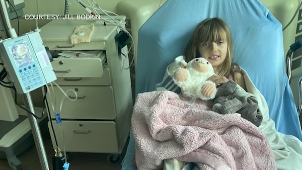 Calgary family searches for living kidney donor to save eight-year-old daughter