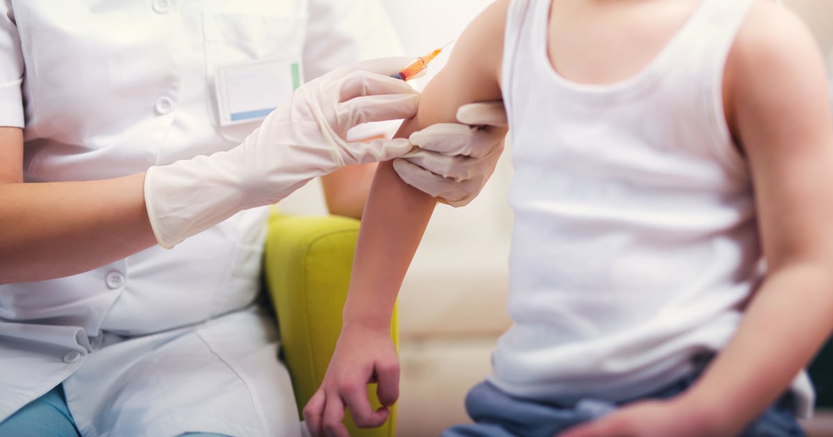 Flu vaccine no longer free for all Quebecers; high risk groups only - CTV News