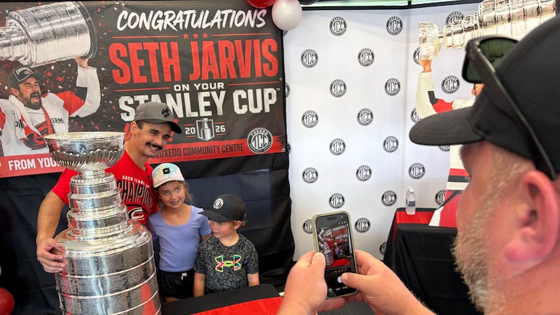 Seth Jarvis receives hero’s welcome as he brings the Stanley Cup to Winnipeg