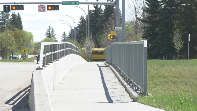 Man who dropped dumbbell off overpass, injuring woman, sentenced