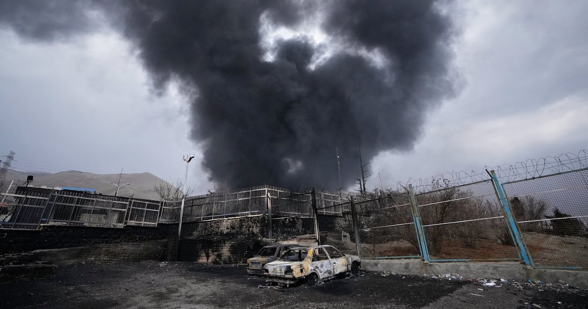 The cheaper oil gets, the more U.S.-Iran war could escalate, says expert