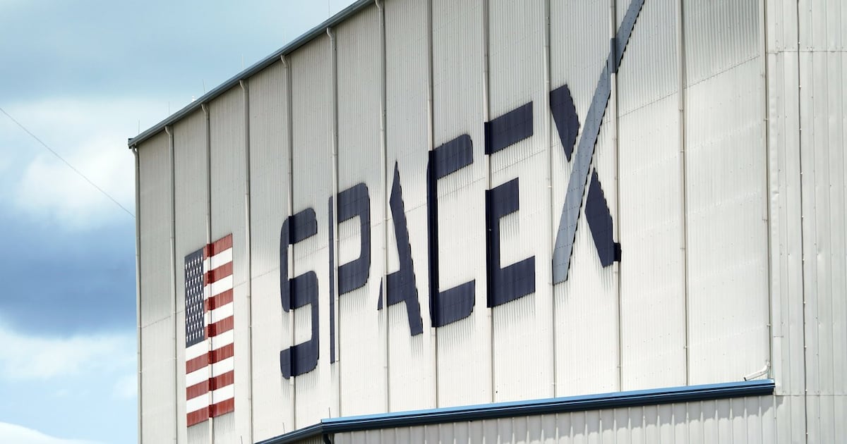 Musk’s SpaceX spends US$17 billion to acquire spectrum licences from ...