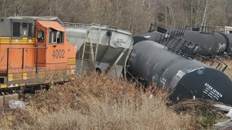 Distracted crew likely caused B.C. train derailment, diesel spill, safety board finds
