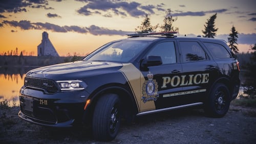 Timmins police close Aunor Beach for evidence search