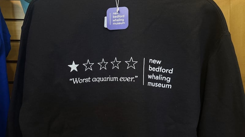 ‘Worst aquarium ever’: One-star review leads to museum releasing viral shirt