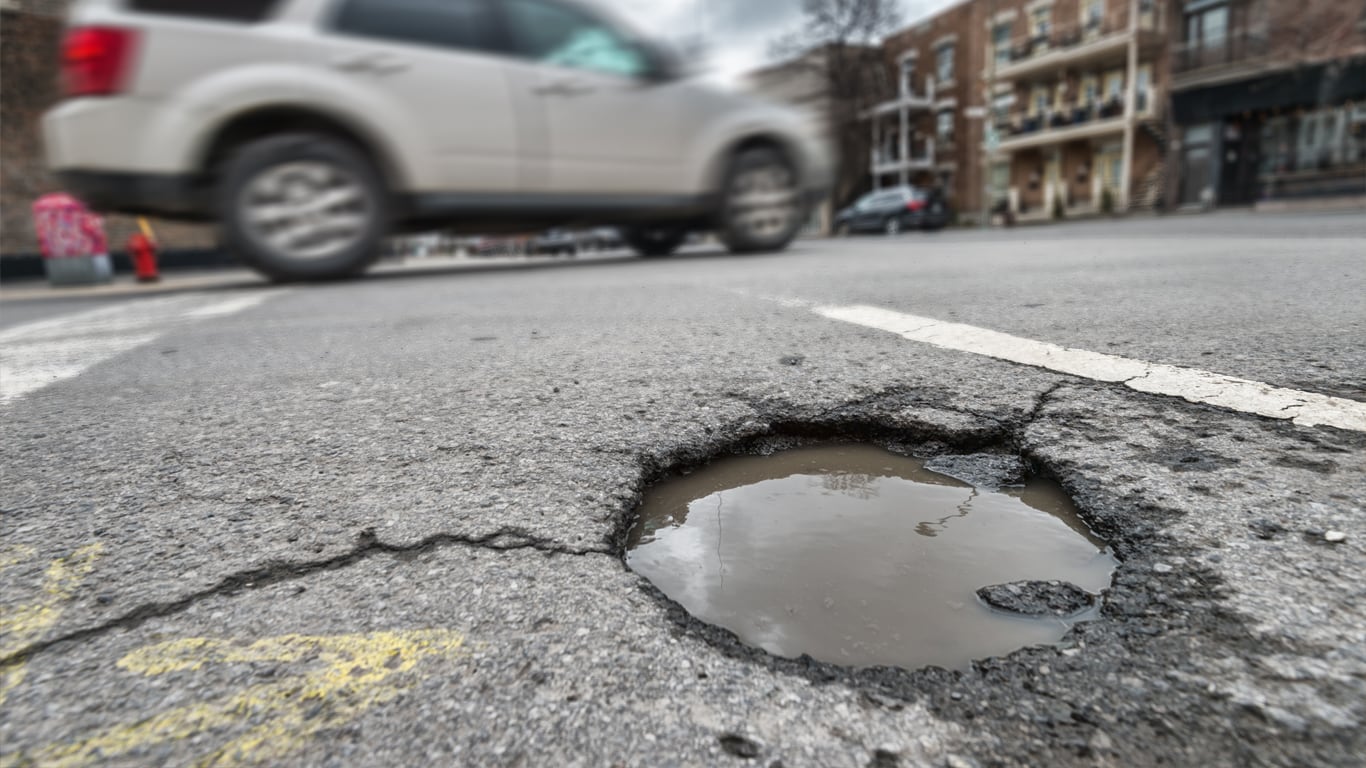 Toronto handed out more than $500K for vehicles damaged by potholes in 2025