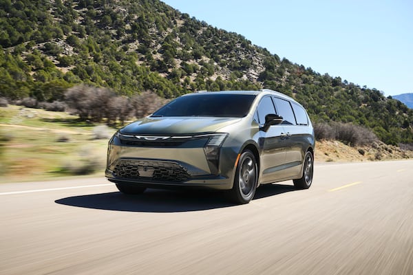 PHOTOS: Stellantis unveils Windsor-built Chrysler Pacifica refresh in the Big Apple