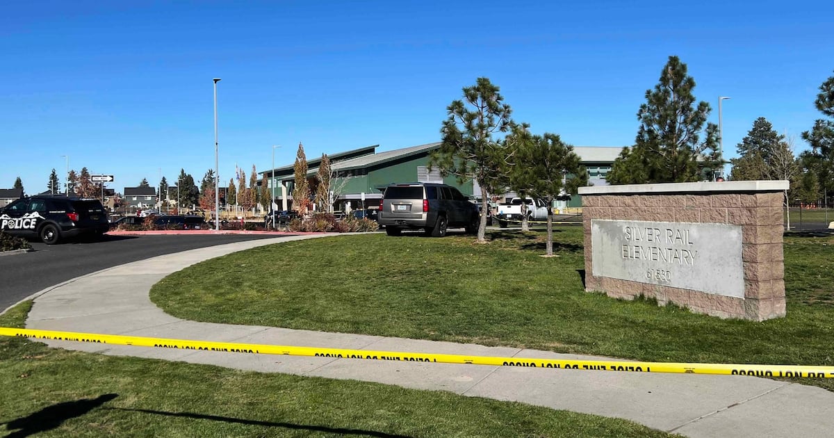 Suspected gunman dead after shooting at Oregon elementary school ...