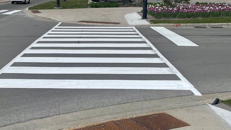 Lines on Barrie roads to appear bright and crisp once again