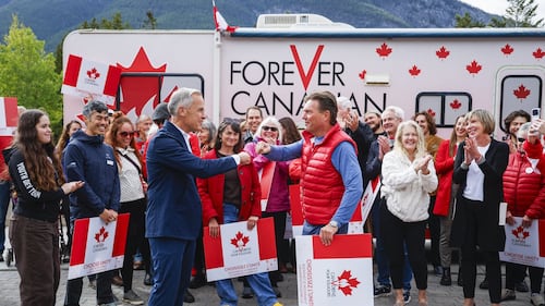 ‘Canada is everyone, for everyone’: Carney meets with Alberta remain campaigners