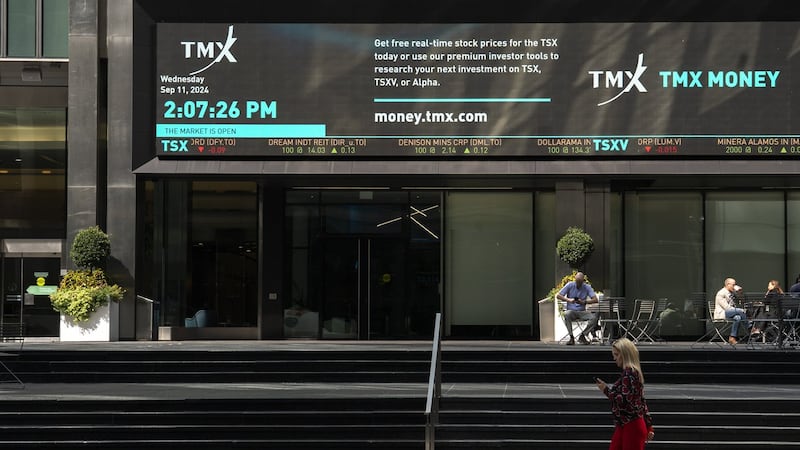 TSX rises nearly 100 points on tech stocks, U.S. markets also positive
