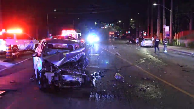 Multi-vehicle Scarborough crash leaves 6 people injured