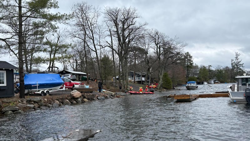 Crews battle major cottage fire on Muskoka Lake island property