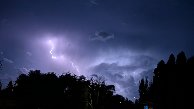 Overnight thunderstorms cause widespread power outages in Saskatoon