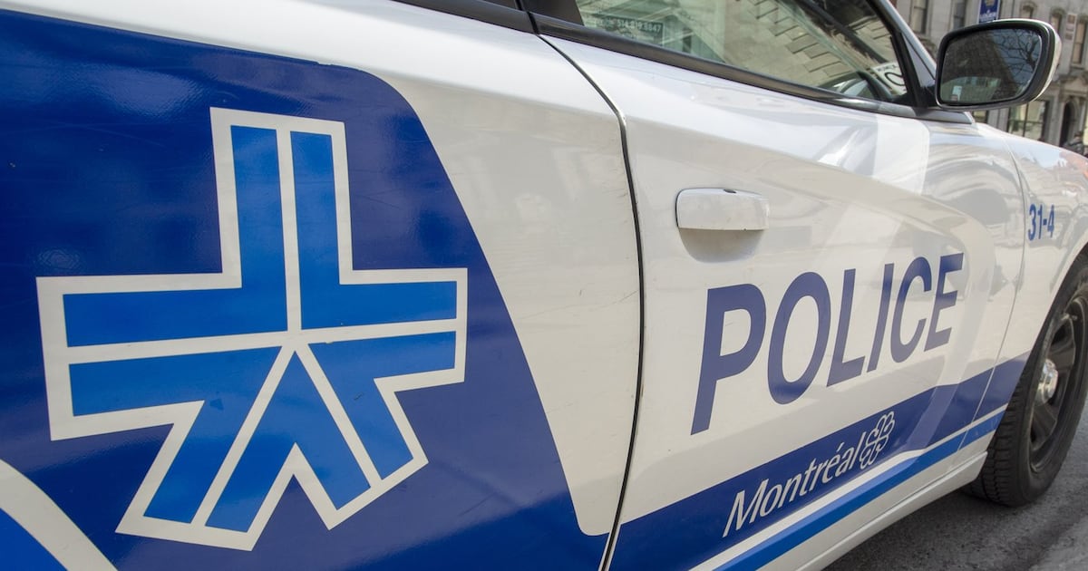 Vehicle set on fire in Montreal's Saint-Leonard borough