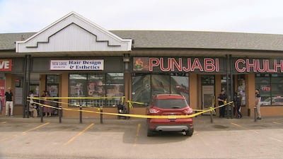 Calgary crash leaves woman, 2 children injured
