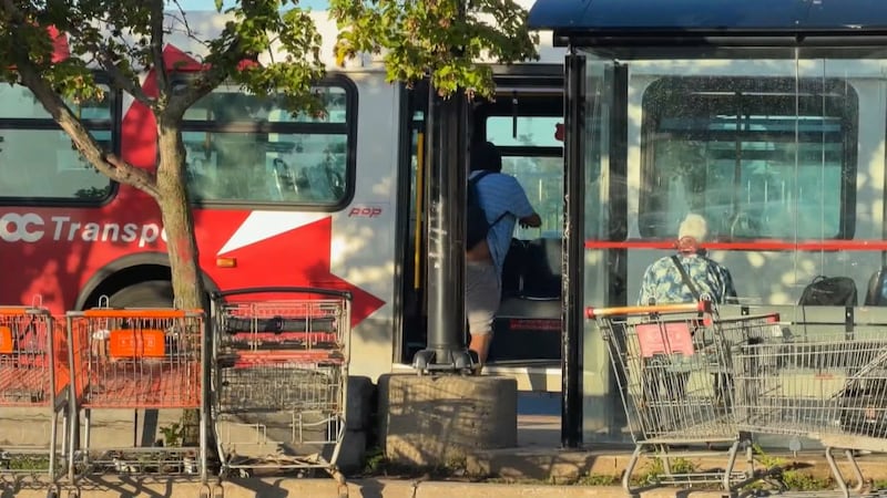 Community groups call on Ottawa municipal election candidates to lower transit fares, build bus-only lanes