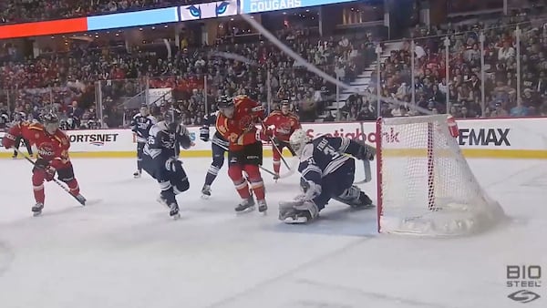 Crowchild Classic—playoff style: MRU Cougars take on U of C Dinos in Canada West semifinal