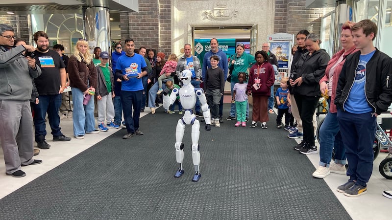 Dancing robot featured at Nanan Academy’s bi-annual showcase